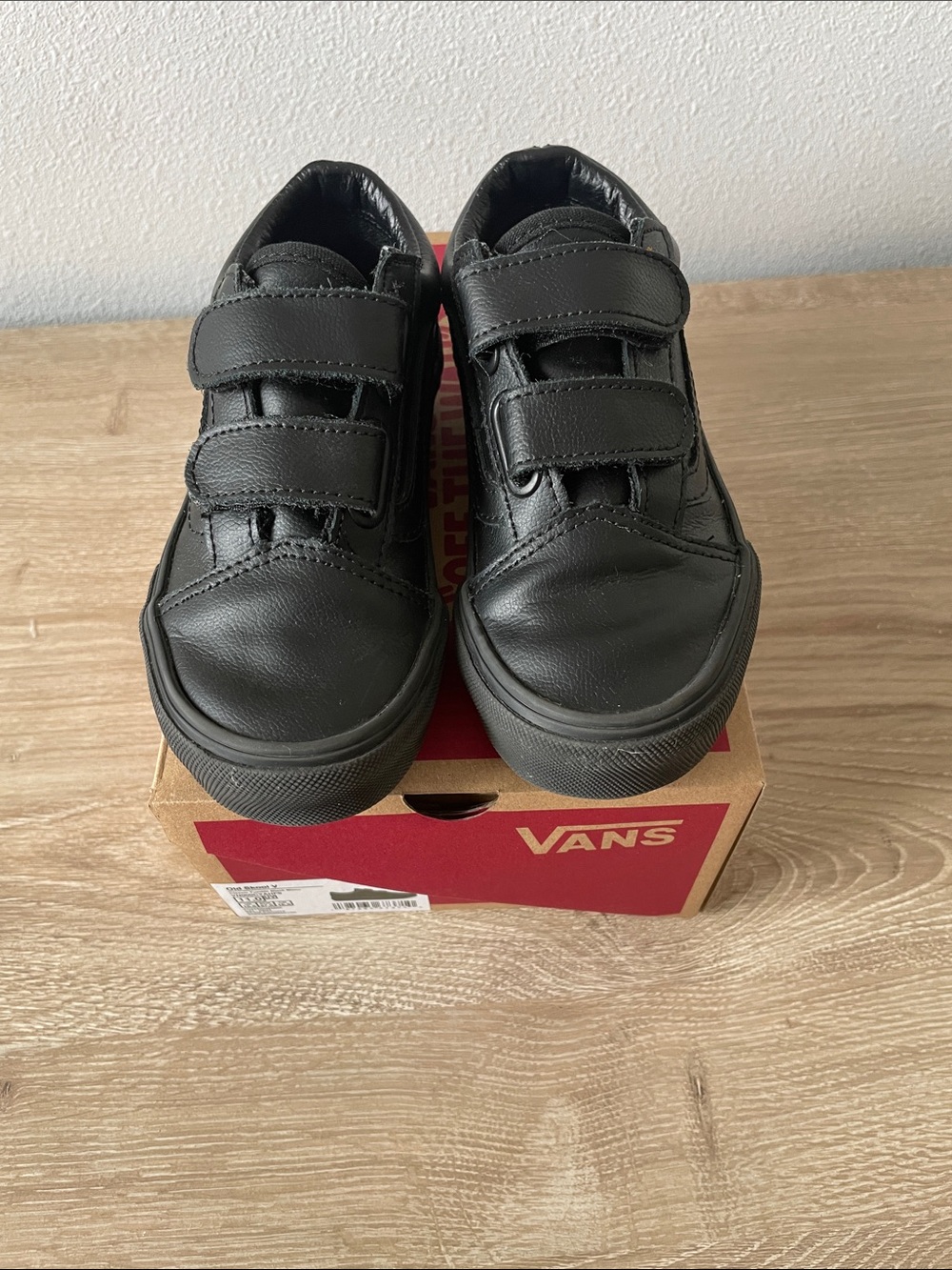 Vans Kids Black Velcro Old Skool Sneakers size 11 - Picture 3 of 5